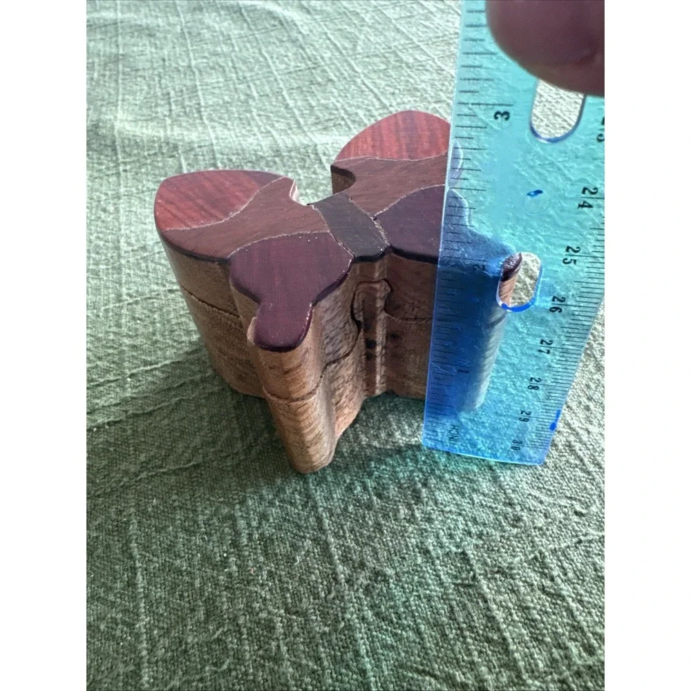 VTG. Butterfly Hand Carved Wood Puzzle Jewelry/Trinket Box 3